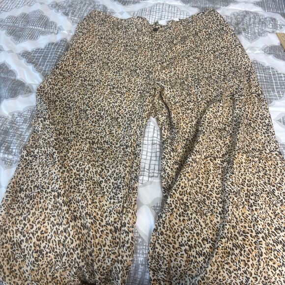 On 34th Women's Plus 2x Beige Leopard Animal Printed Wide-Leg Pants NWT. - Picture 3 of 13